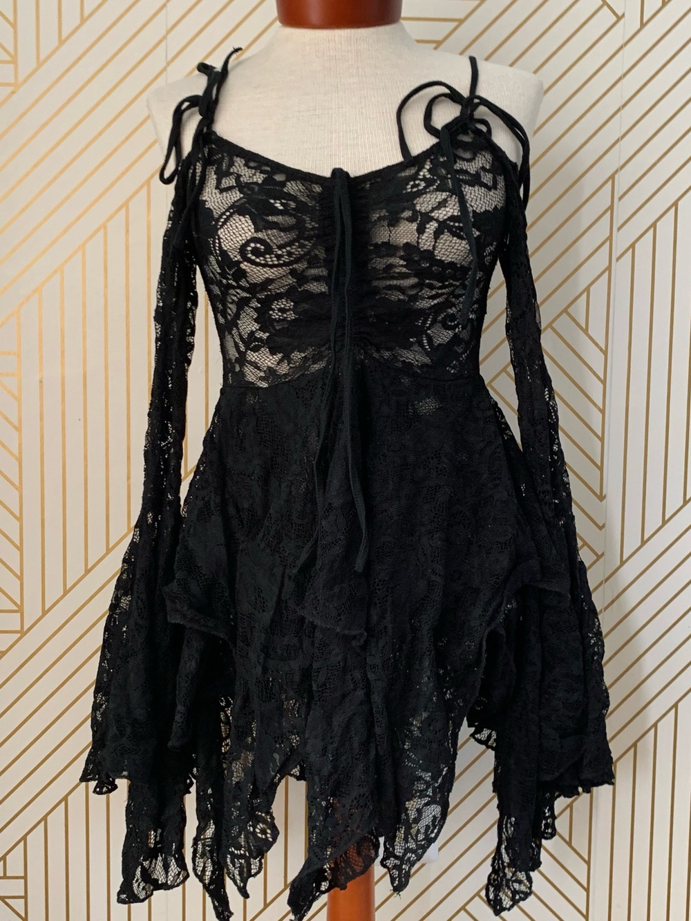Dolls Kill Widow cold shoulder Lace Dress bell Sleeves Whimsigoth grunge goth S